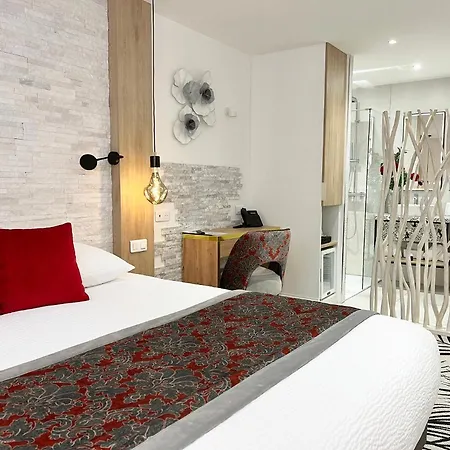 Le Confidentiel & Hotel 4*