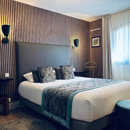 Hotel Le Confidentiel & 4*