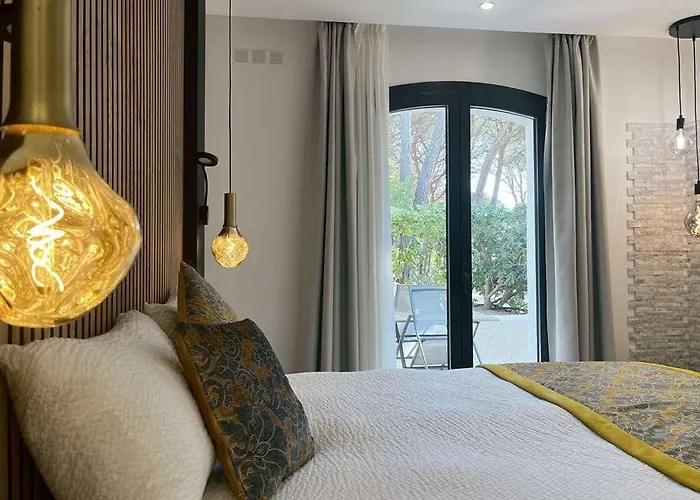 Le Confidentiel & 4* Saint-Raphaël