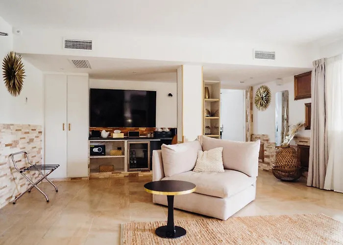 Hotel Le Confidentiel & 4*