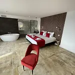Le Confidentiel Hôtel&spa Hotel 4*