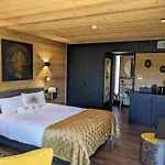 Le Confidentiel & Hotel