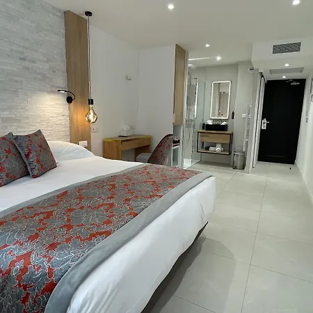 Le Confidentiel & Готель Сен-Рафаель