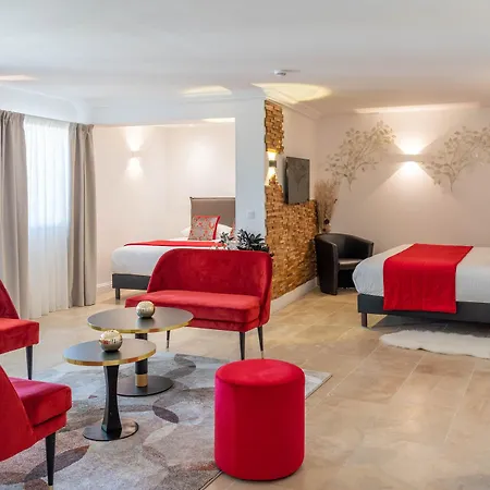 Le Confidentiel & Готель