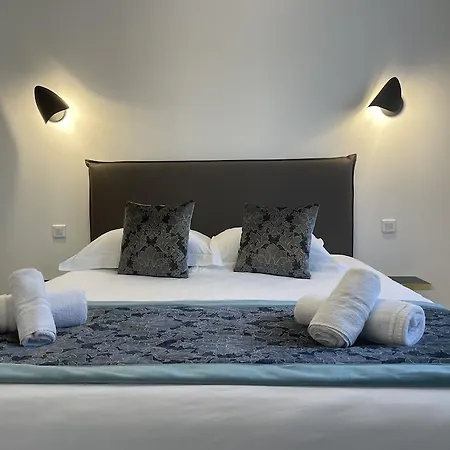 Le Confidentiel & Сен-Рафаель