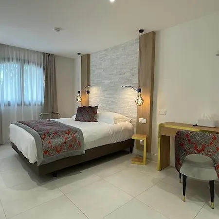 Hotel Le Confidentiel &