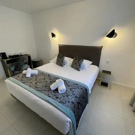 Le Confidentiel & Готель Сен-Рафаель