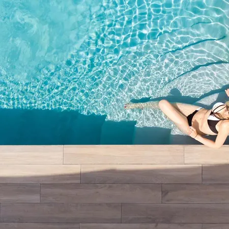 Le Confidentiel & Готель