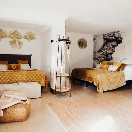 Le Confidentiel & Сен-Рафаель