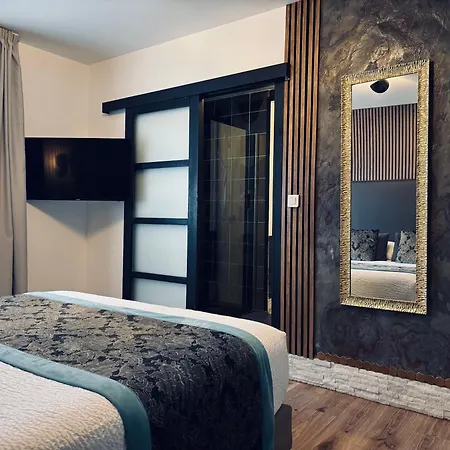 Готель Le Confidentiel &