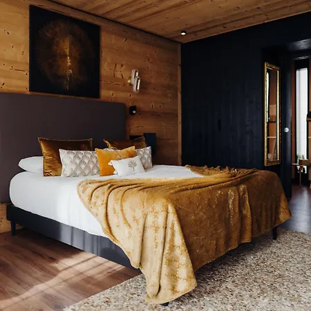 Le Confidentiel & Готель