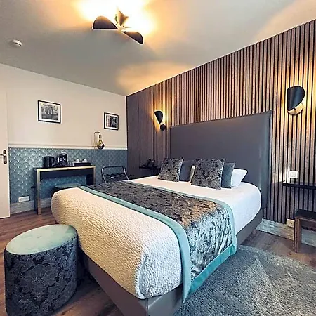 Hotel Le Confidentiel & 4*