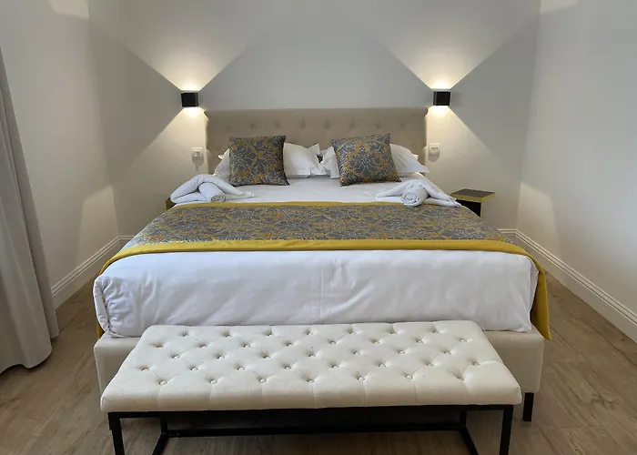 Le Confidentiel & Hotel 4*