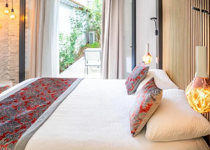 Le Confidentiel & Szálloda