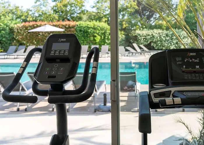 Le Confidentiel & 4* Saint-Raphaël