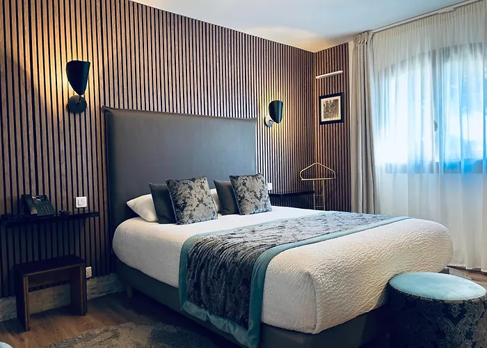 Hotel Le Confidentiel & 4*