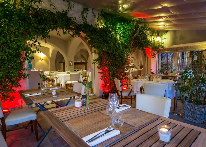 Le Confidentiel & Szálloda