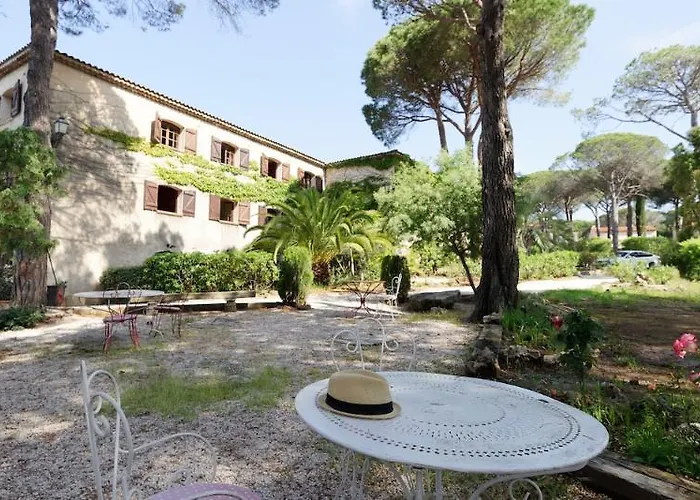 Hotel Le Confidentiel & 4*